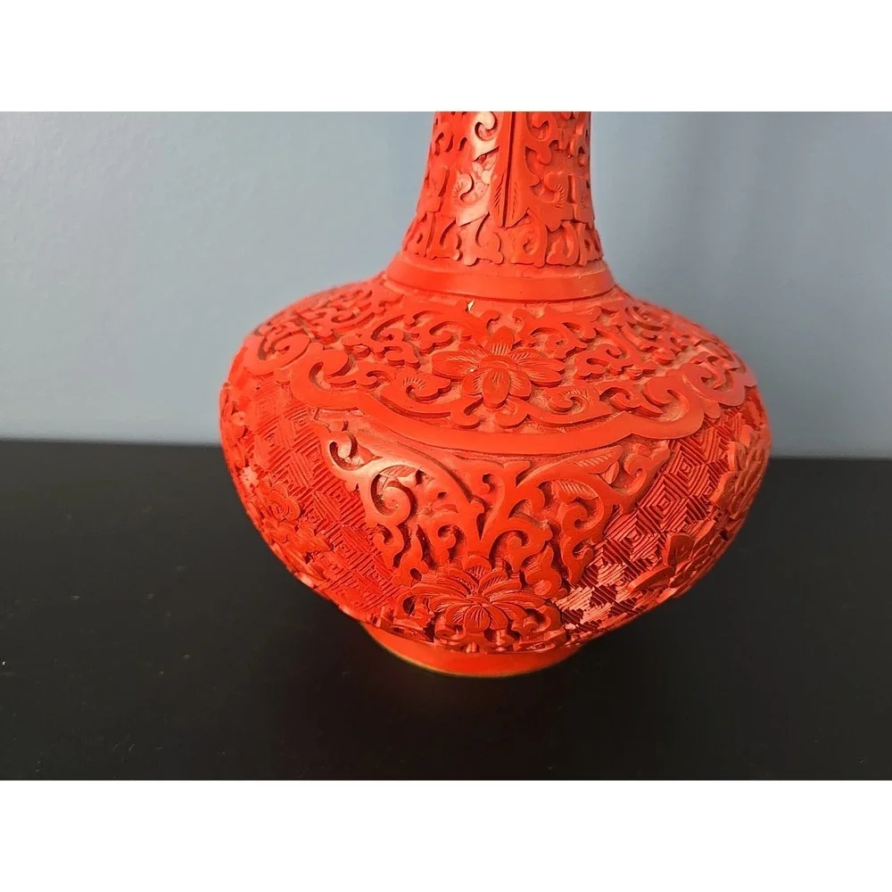 VTG CHINESE HAND CARVED FLORAL RED CINNABAR BLUE ENAMEL BRASS‎ LACQUER VASE 9.5